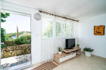 Apartments & Rooms Mara & Petrunjela - One Bedroom Apartment with Garden  (Apartman s pogledom na vrt) - BR. 6, Apartments & Rooms Mara & Petrunjela - One Bedroom Apartment with Garden - Photo 8