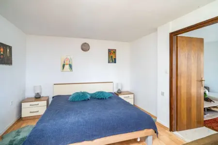 Apartments & Rooms Mara & Petrunjela - One Bedroom Apartment with Garden  (Apartman s pogledom na vrt) - BR. 6, Apartments & Rooms Mara & Petrunjela - One Bedroom Apartment with Garden - Photo 15