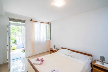 Apartments Zarac - One Bedroom Apartment with Terrace, Apartments Zarac - One Bedroom Apartment with Terrace - Photo 1