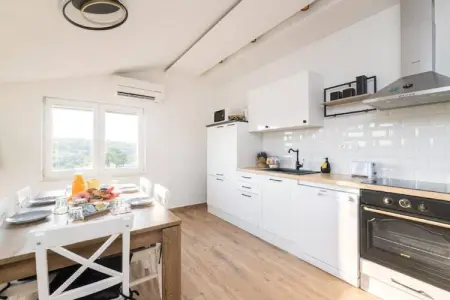 Apartments Mistral - Three Bedroom Apartment with Balcony and Shared Swimming Pool A2, Apartments Mistral - Three Bedroom Apartment with Balcony and Shared Pool - Photo 4
