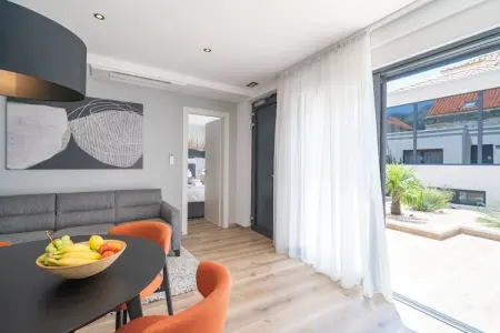 Apartments Villa Royale - Luxury One Bedroom Apartment with Terrace - 5, Apartments Villa Royale - Luxury One Bedroom Apartment with Terrace - Photo 2