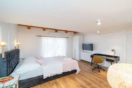 Villa Aura - Comfort double room, Villa Aura - Executive Business room - Photo 11