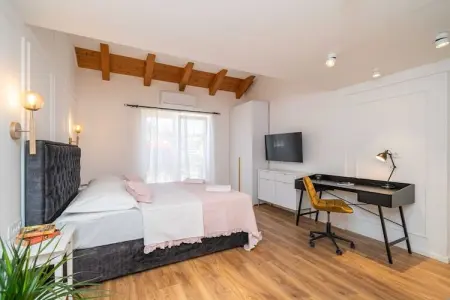 Villa Aura - Comfort double room, Villa Aura - Executive Business room - Photo 17