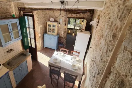 Borgo Bucatra Tramonto, Maison en pierre à Chiatri avec vue sur lac - Photo 11