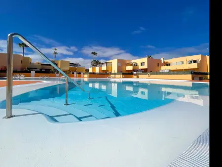 Maison moderne avec piscine et WiFi à Corralejo, proche des plages - Photo 1