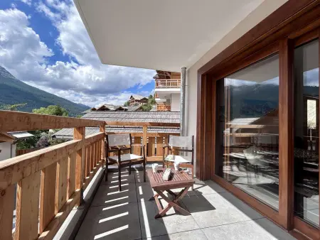 Appartement lumineux 2 chambres avec terrasse et garage privé à Briançon - Photo 1