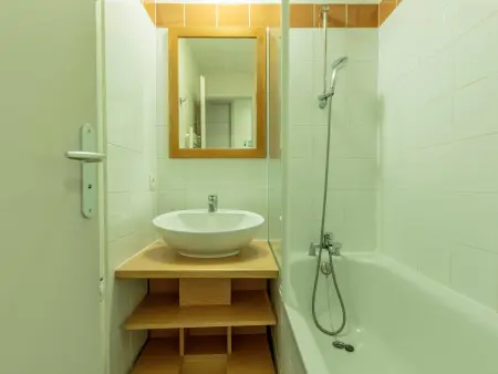 Appartement confortable avec balcon ensoleillé et parking couvert - Photo 11