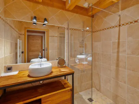 Chalet mitoyen lumineux avec espace bien-être et salle de jeux, Le Monêtier-les-Bains - Photo 7