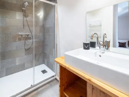 Appartement rénové au cœur de Mônetier-les-Bains - Photo 9