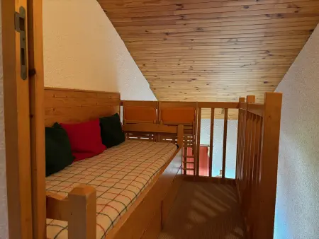 Duplex 3 pièces avec mezzanine, 6 pers, skis aux pieds, proche commodités - Photo 6