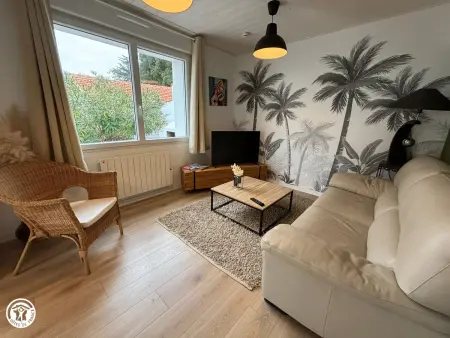 Maison rénovée près de la plage avec jardin clos et parking - Photo 7