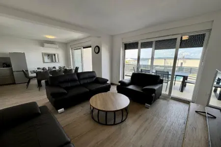 Villa Heavenly Beauty, Villa moderne avec piscine et terrasse sur le toit - Photo 7