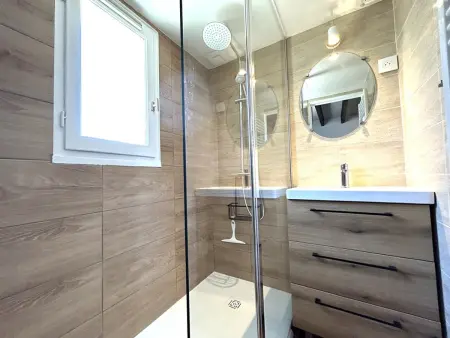 Maisonnette avec véranda, piscine chauffée, parking à Guidel - Photo 11