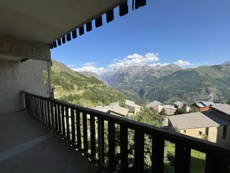 Appartement 2 pièces cabine au pied des pistes avec ascenseur - Auris en Oisans - Photo 3