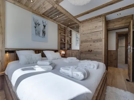 Chalet skis aux pieds avec piscine et sauna à Val-d'Isère - Photo 10