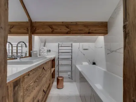 Chalet skis aux pieds avec piscine et sauna à Val-d'Isère - Photo 12