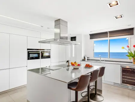 Bel appartement côtier avec terrasse, Wi-Fi et parking privé - Photo 1