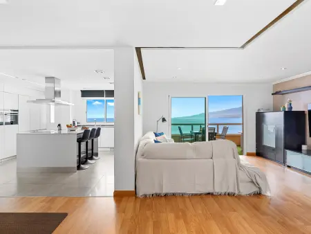 Bel appartement côtier avec terrasse, Wi-Fi et parking privé - Photo 2