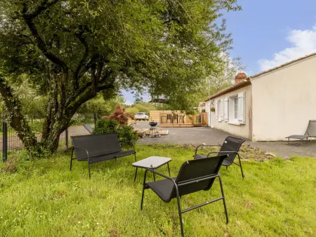 Gîte Indépendant au Calme avec Jardin et Wifi, à 12 km des Plages - Photo 1