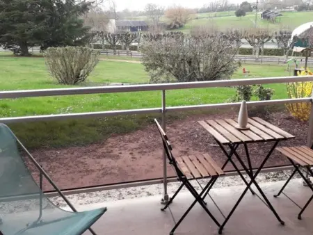 Appartement T2 avec terrasse et Wi-Fi proche des Thermes du Connétable - Photo 2