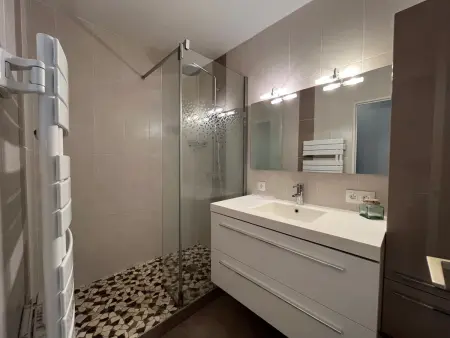 Appartement tout confort avec WIFI, lave-linge et lave-vaisselle - Photo 6