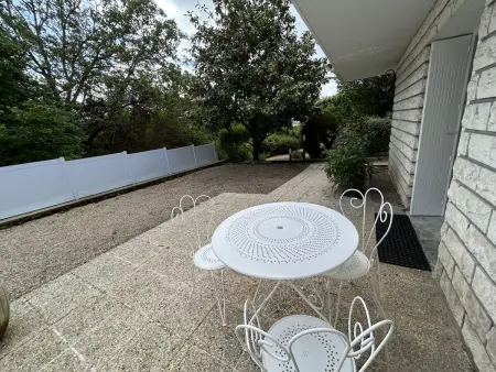 Appartement centre-ville La Roche-Posay, jardin, terrasse, WIFI, lave-vaisselle - Photo 9