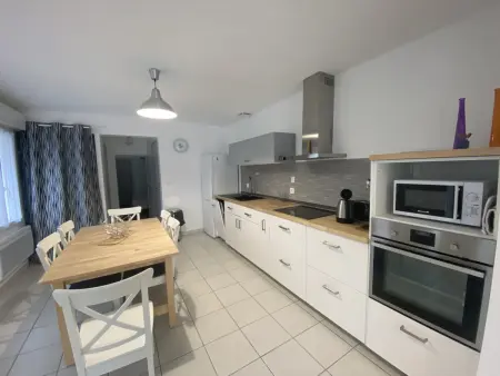 Maison rénovée avec cuisine équipée à La Roche-Posay - Photo 7