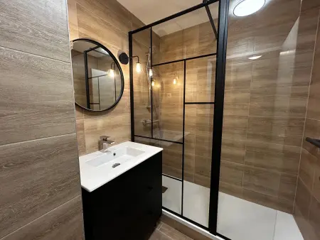 Appartement T2 avec balcon et piscine commune, près des Thermes - Photo 1