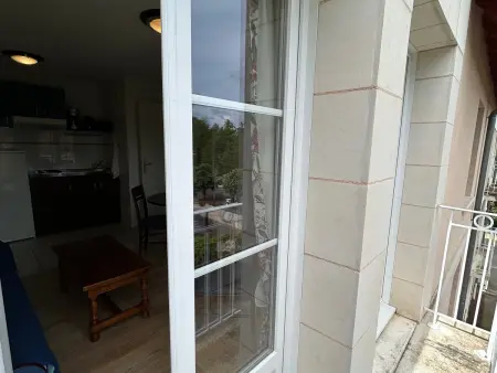 Appartement T2 avec balcon et piscine commune, près des Thermes - Photo 4