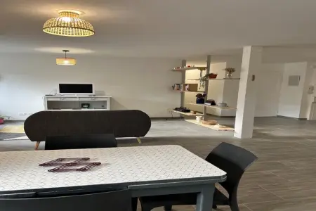 Le Phenix, Séjour élégant dans le centre de Sedan - Photo 4