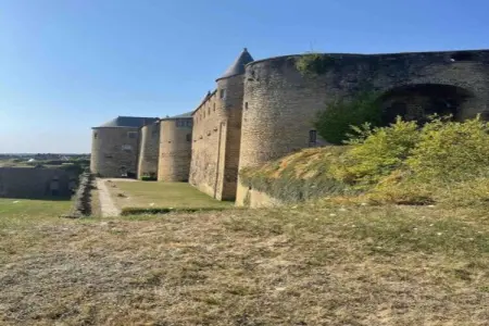 Le Phenix, Séjour élégant dans le centre de Sedan - Photo 34