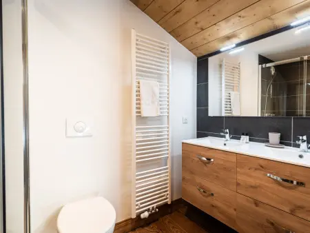 Superbe T4 à Plagne Montalbert avec Cheminée, WIFI, Parking & Terrasse - Photo 8