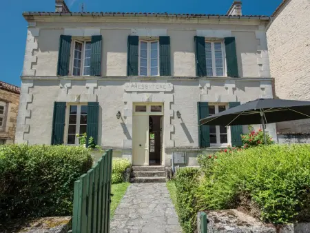 Gite Le Presbytère, Grande maison avec piscine près de la rivière - Photo 17