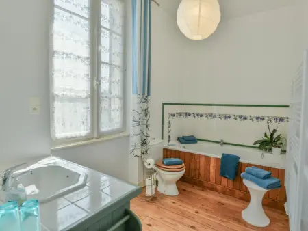 Gite Le Presbytère, Grande maison avec piscine près de la rivière - Photo 51