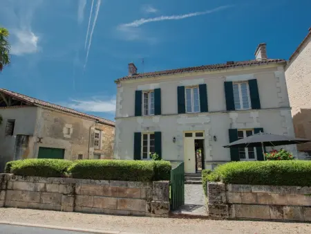 Gite Le Presbytère, Grande maison avec piscine près de la rivière - Photo 56