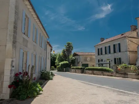 Gite Le Presbytère, Grande maison avec piscine près de la rivière - Photo 81