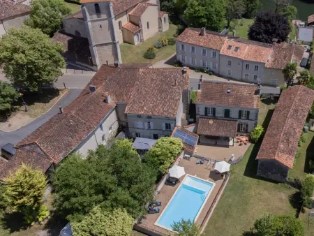 Gite Le Presbytère, Grande maison avec piscine près de la rivière - Photo 83