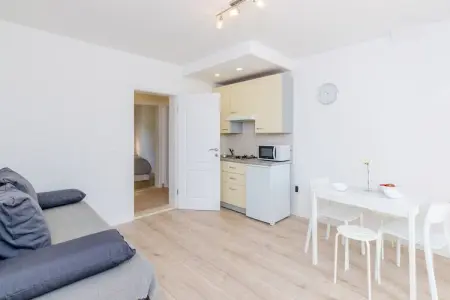 Color Apartments - Comfort One Bedroom Apartment with Terrace and Partial Sea View (Yellow), Appartement avec 1 chambre et terrasse - Photo 1