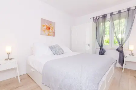 Color Apartments - Comfort One Bedroom Apartment with Terrace and Partial Sea View (Yellow), Appartement avec 1 chambre et terrasse - Photo 6