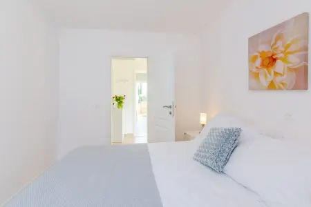 Color Apartments - Comfort One Bedroom Apartment with Terrace and Partial Sea View (Yellow), Appartement avec 1 chambre et terrasse - Photo 7