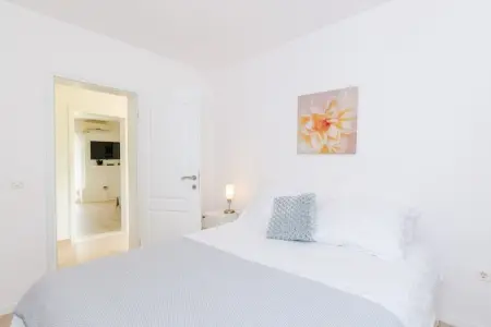 Color Apartments - Comfort One Bedroom Apartment with Terrace and Partial Sea View (Yellow), Appartement avec 1 chambre et terrasse - Photo 8