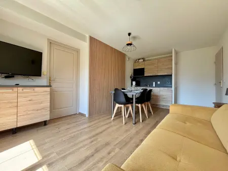 Appartement cosy au pied des pistes avec piscine - Photo 3