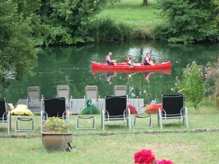 Gîtes de La Maison du Bonnesheur, 2 maisons familiales au bord d'une rivière - Photo 3