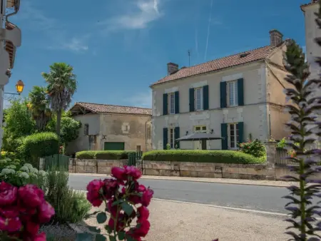 Gîtes de La Maison du Bonnesheur, 2 maisons familiales au bord d'une rivière - Photo 11