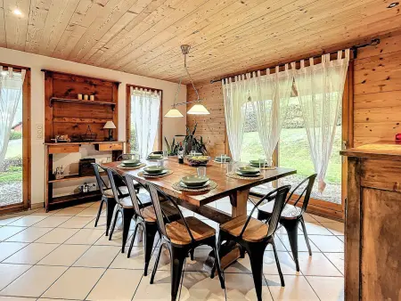Chalet 4* chaleureux près des pistes avec parking et wifi pour 14 pers - Photo 1