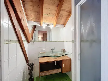 Chalet 4* chaleureux près des pistes avec parking et wifi pour 14 pers - Photo 10