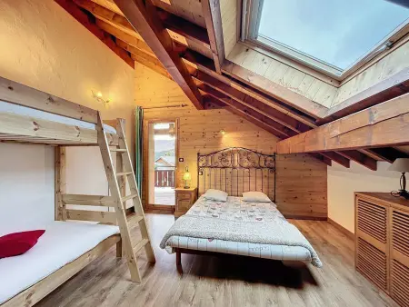 Chalet 4* chaleureux près des pistes avec parking et wifi pour 14 pers - Photo 13