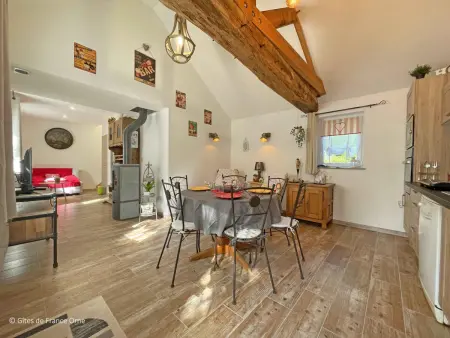 Maison rénovée en pierre, animaux acceptés, proche Bagnoles-de-l'Orne - Photo 1
