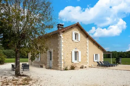 Maison typique vue sur le château d'Hautefort 8 pax, Maison à Hautefort avec Piscine & Nature - Photo 34