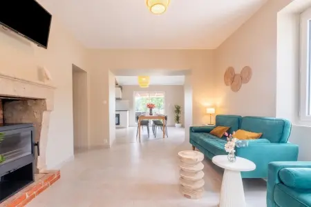Maison typique vue sur le château d'Hautefort 4 pax, Charmante maison de vacances avec piscine privée - Photo 16